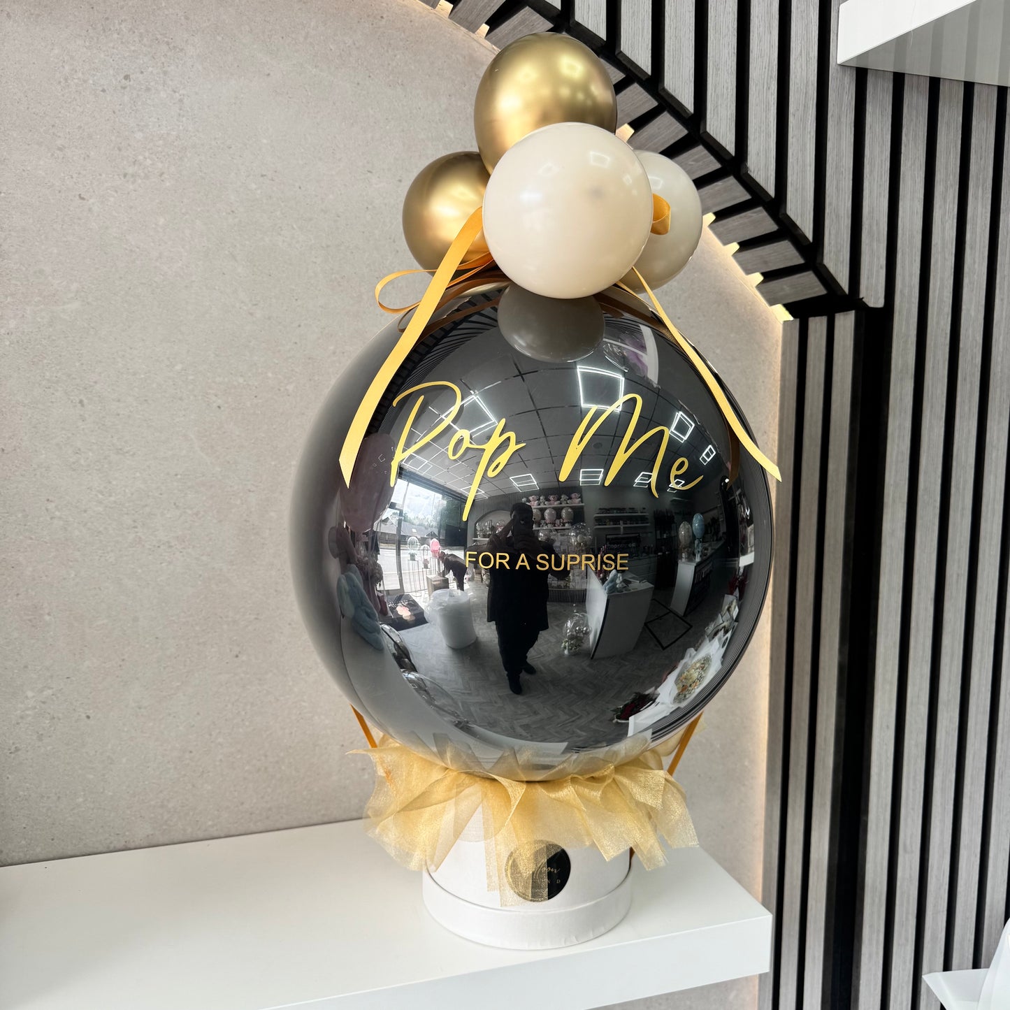 pop me gender reveal balloon / gender reveal balloon / no mess balloon /