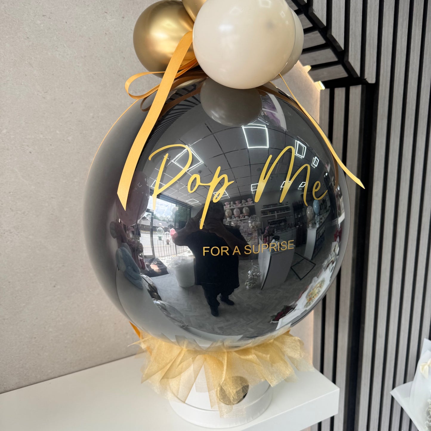 pop me gender reveal balloon / gender reveal balloon / no mess balloon /