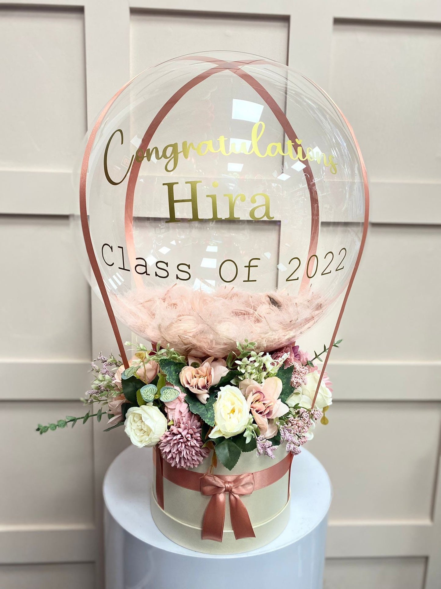 Graduation Balloon x Flower Bouquet Customised Balloon / Perfect for aCelebrate any special occasion or event with our Personalised Balloons – these will arrive to deliver happiness and delight for all ages.
Create the perfect surprisBalloon land uk ltdBalloon land uk ltd