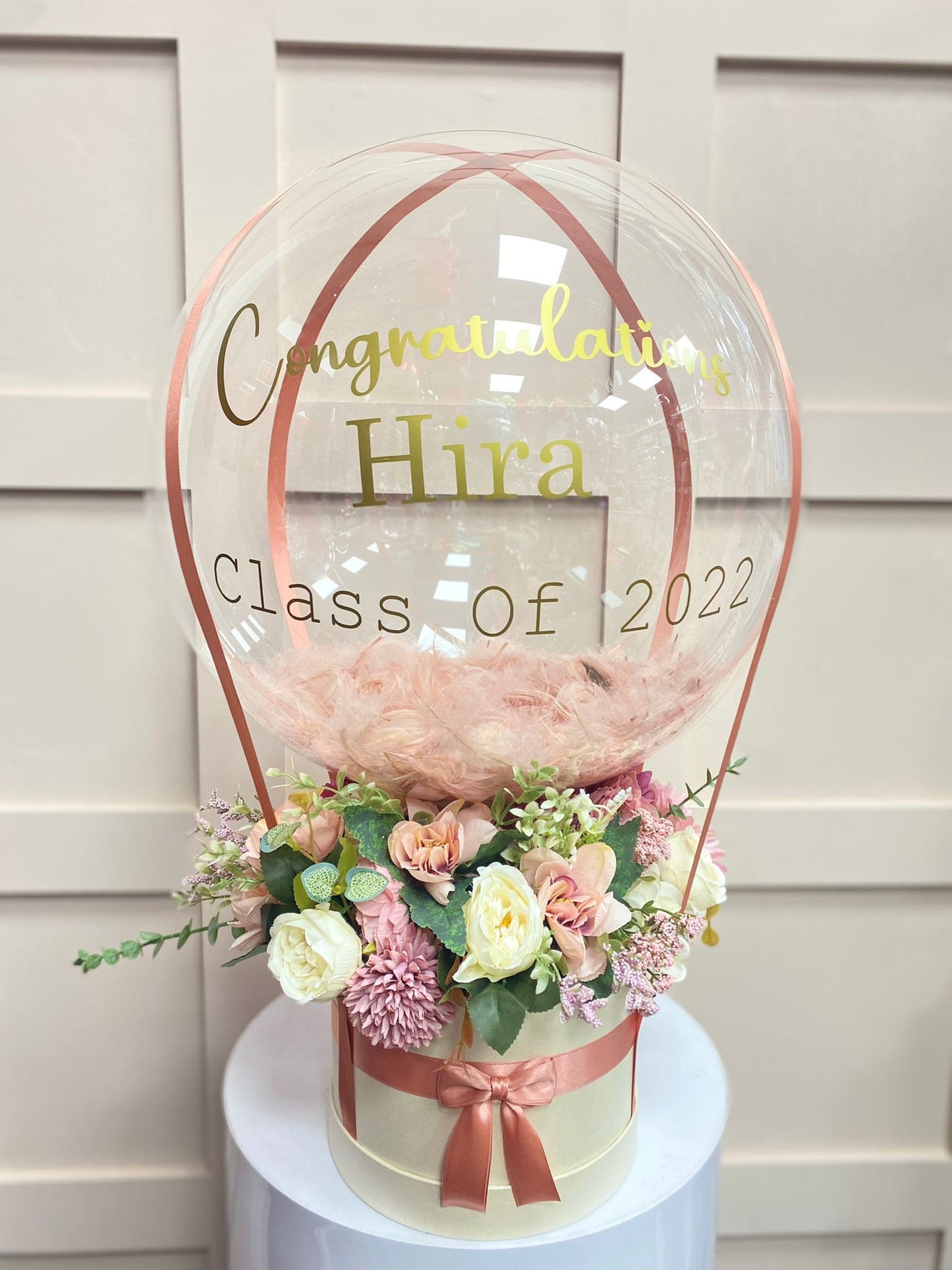 Graduation Balloon x Flower Bouquet Customised Balloon / Perfect for aCelebrate any special occasion or event with our Personalised Balloons – these will arrive to deliver happiness and delight for all ages.
Create the perfect surprisBalloon land uk ltdBalloon land uk ltd