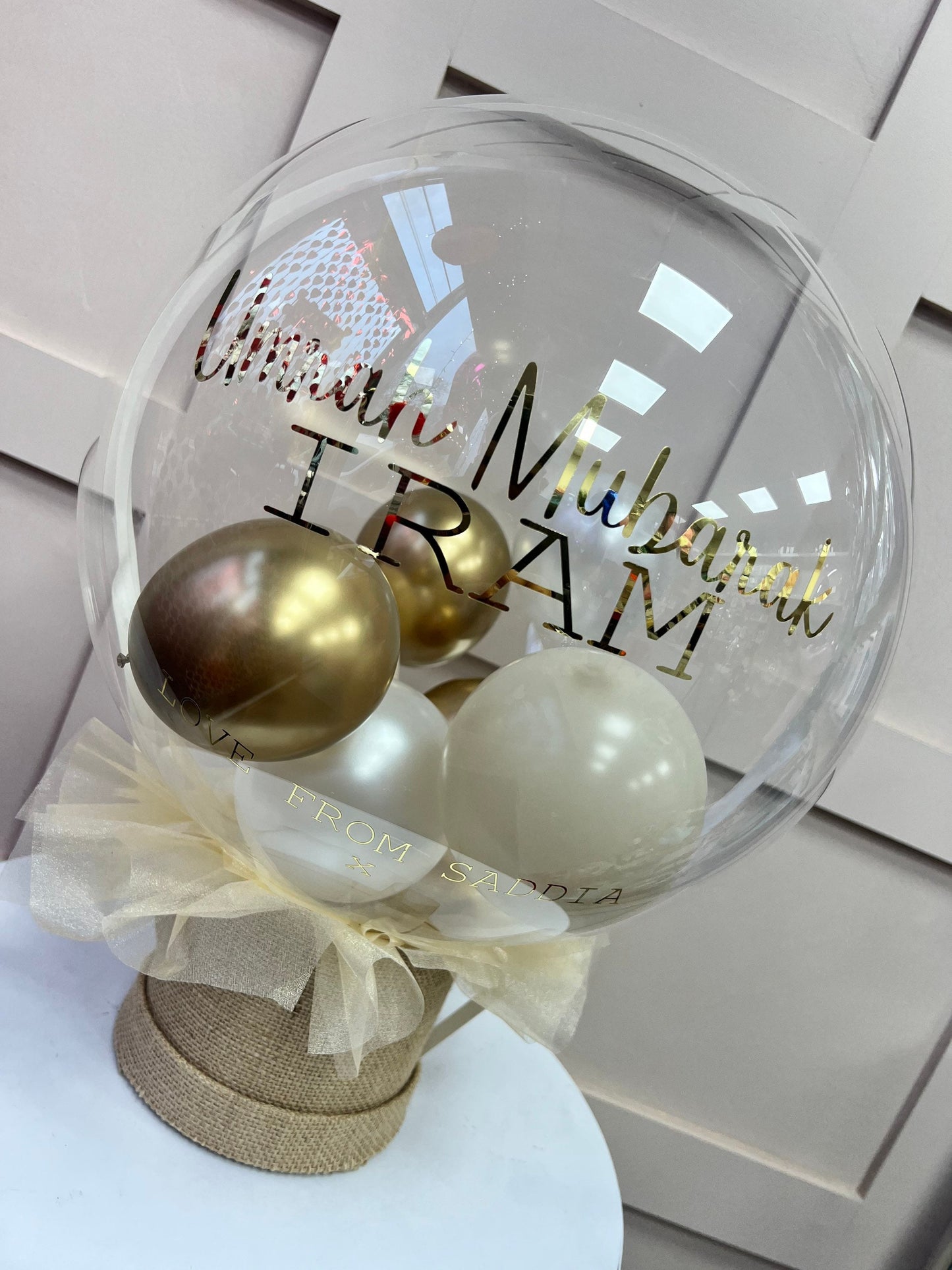 Umrah Mubarak Balloon Hat Box Customised Balloon / Perfect for a UmrahCelebrate any special occasion or event with our Personalised Balloons – these will arrive to deliver happiness and delight for all ages.
Create the perfect surprisBalloon land uk ltdBalloon land uk ltd