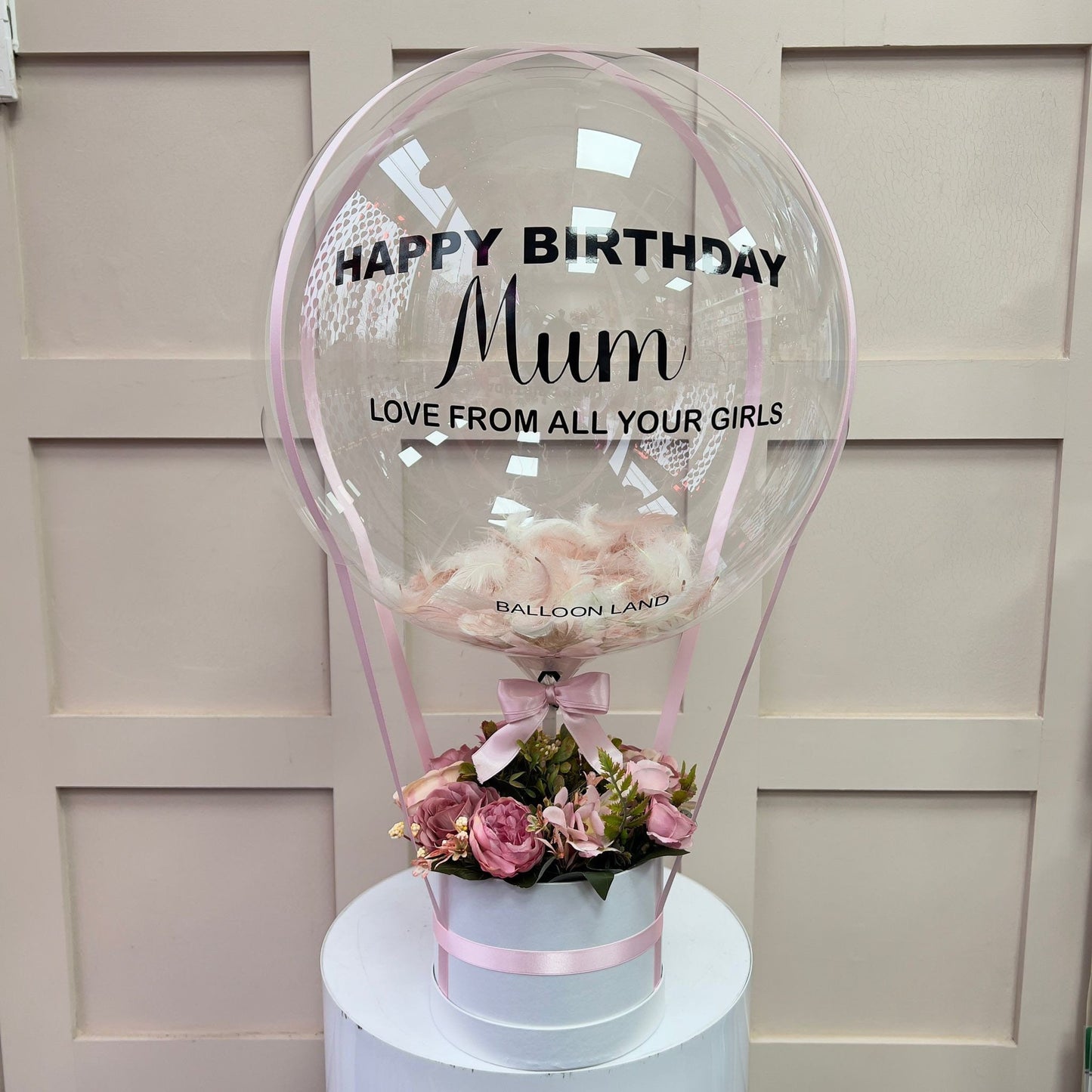 Personalised Birthday Balloon Bouquet Customised Balloon / Birthday EnCelebrate any special occasion or event with our Personalised Balloons – these will arrive to deliver happiness and delight for all ages.
Create the perfect surprisBalloon land uk ltdBalloon land uk ltd