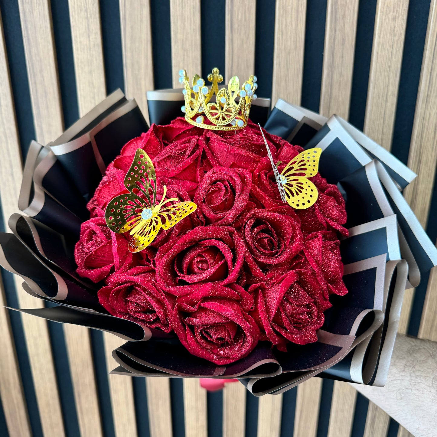 Red Glitter Roses Bouquet