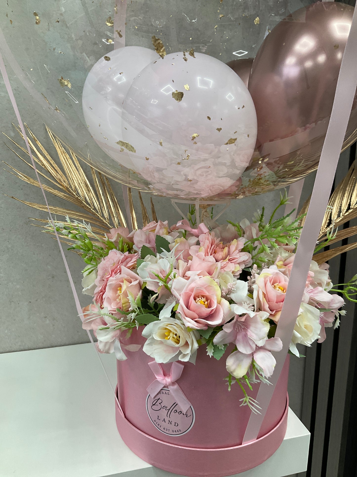 Luxury Gold Flake Personalised Balloon Bouquet