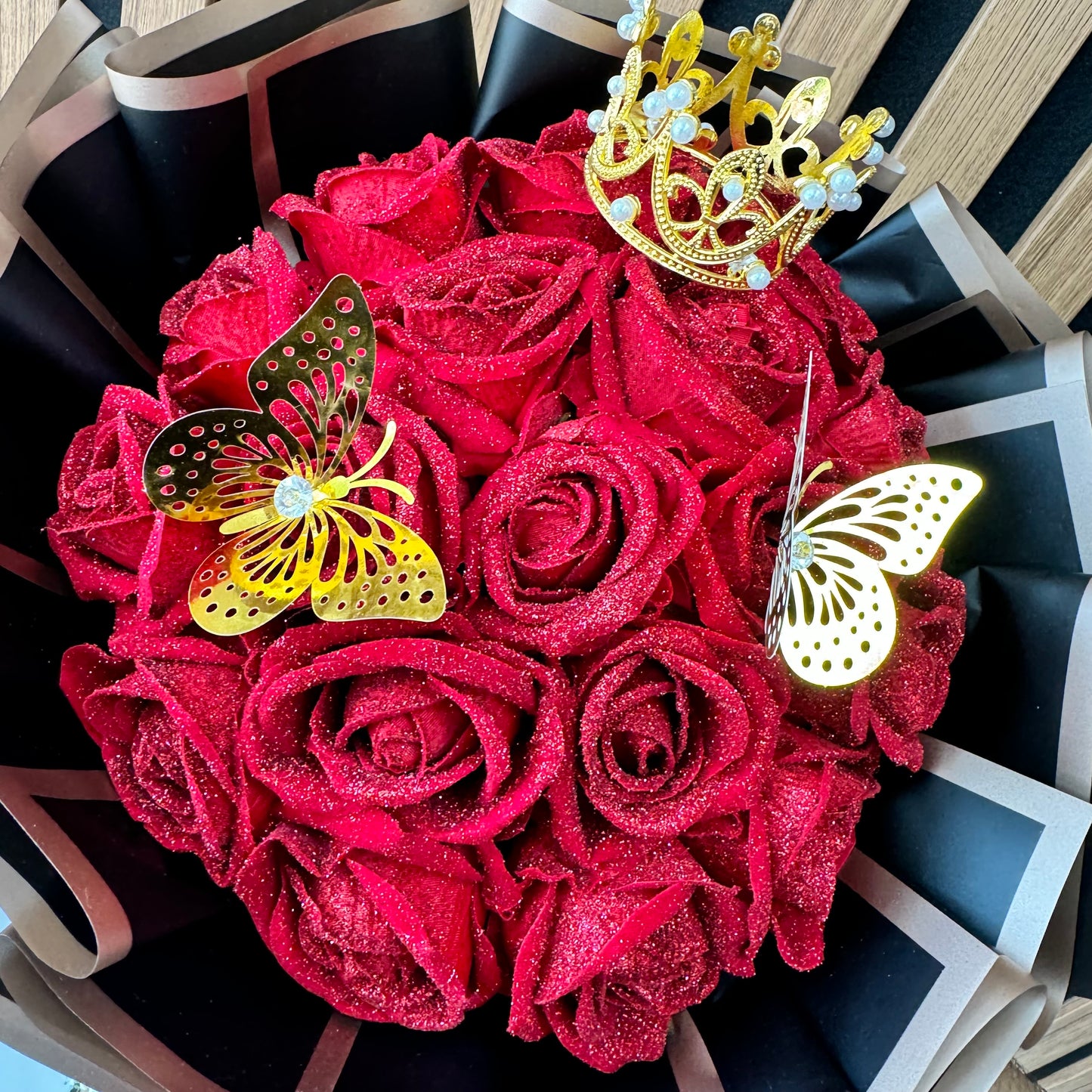 Red Glitter Roses Bouquet