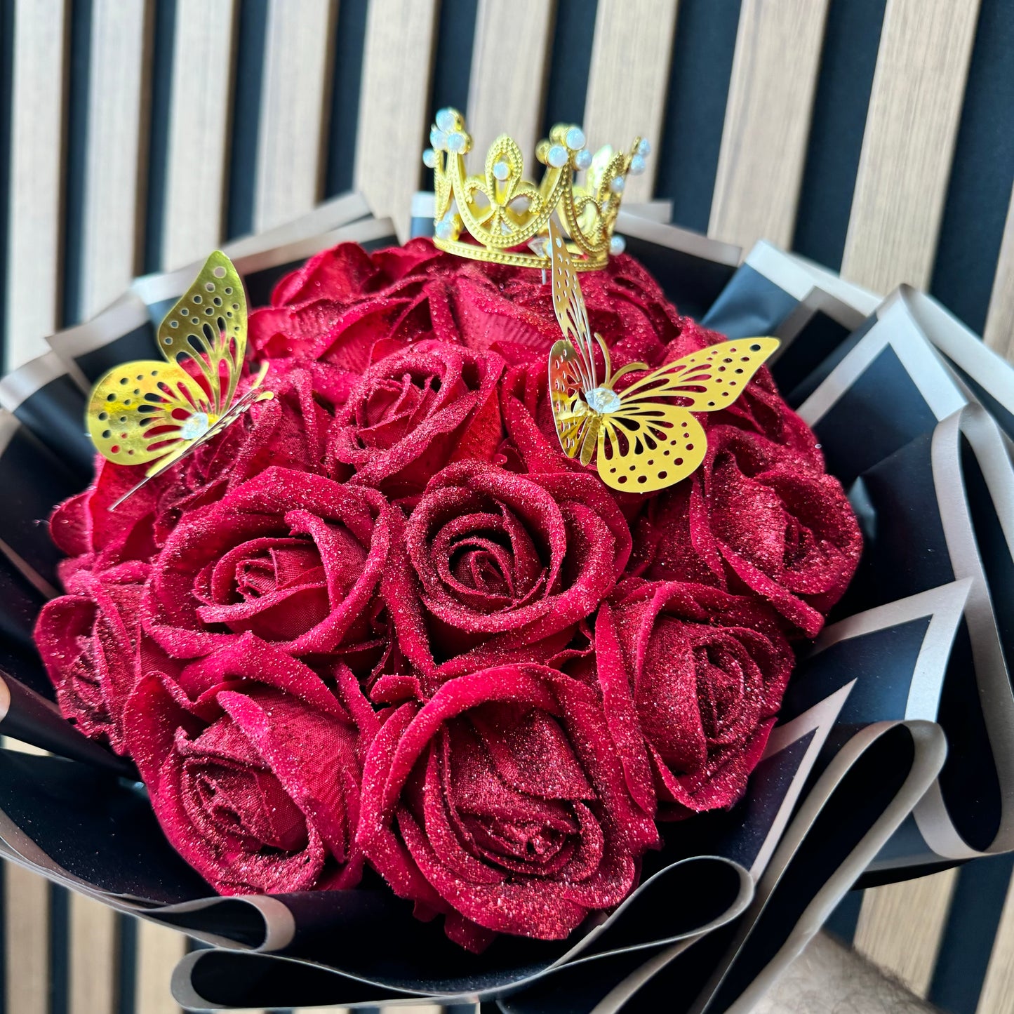 Red Glitter Roses Bouquet