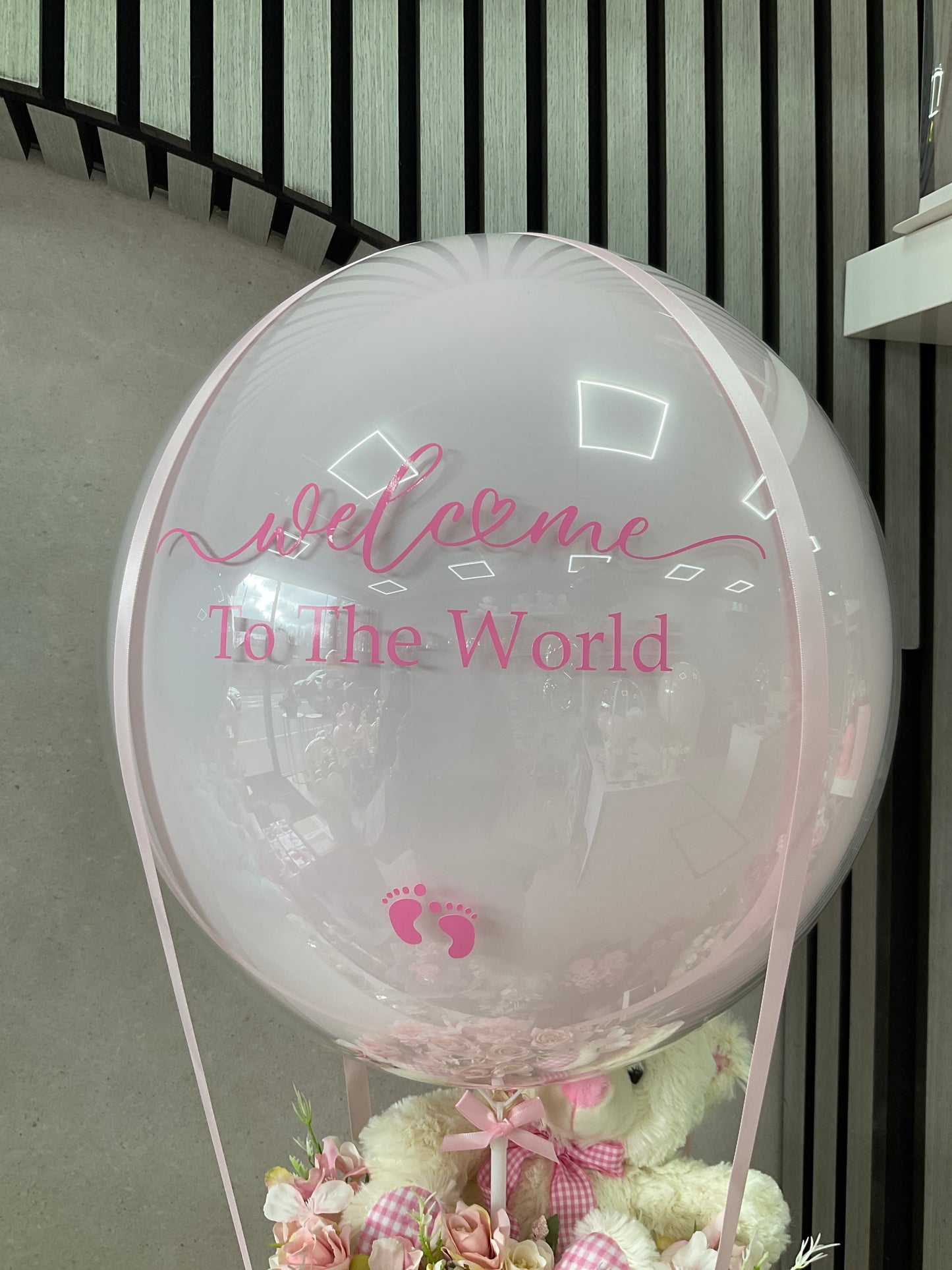 Baby Girl Arrival Balloon x Flower Bouquet Customised Balloon / Perfect for a Gift