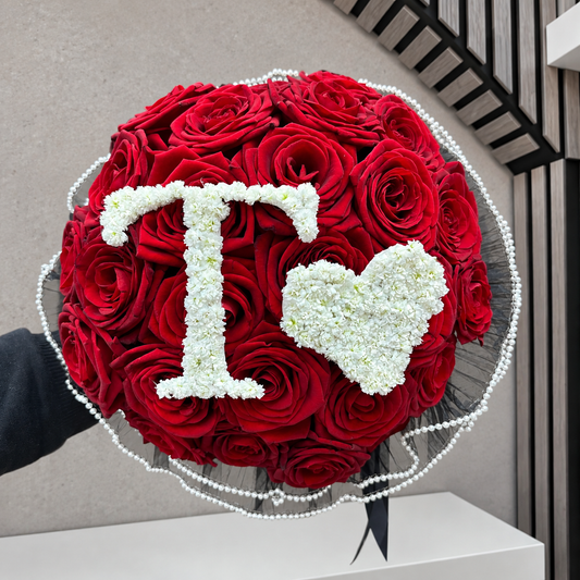 25 Luxury Red Rose Initial Hand Tie Bouquet