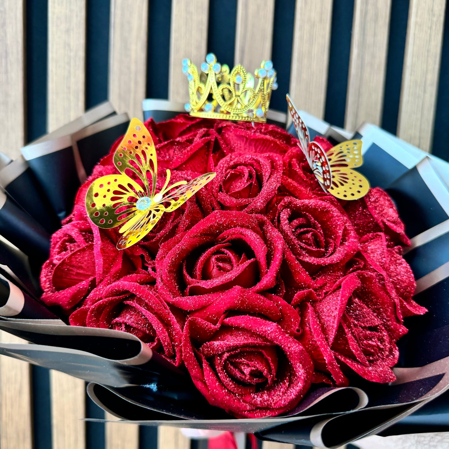 Red Glitter Roses Bouquet