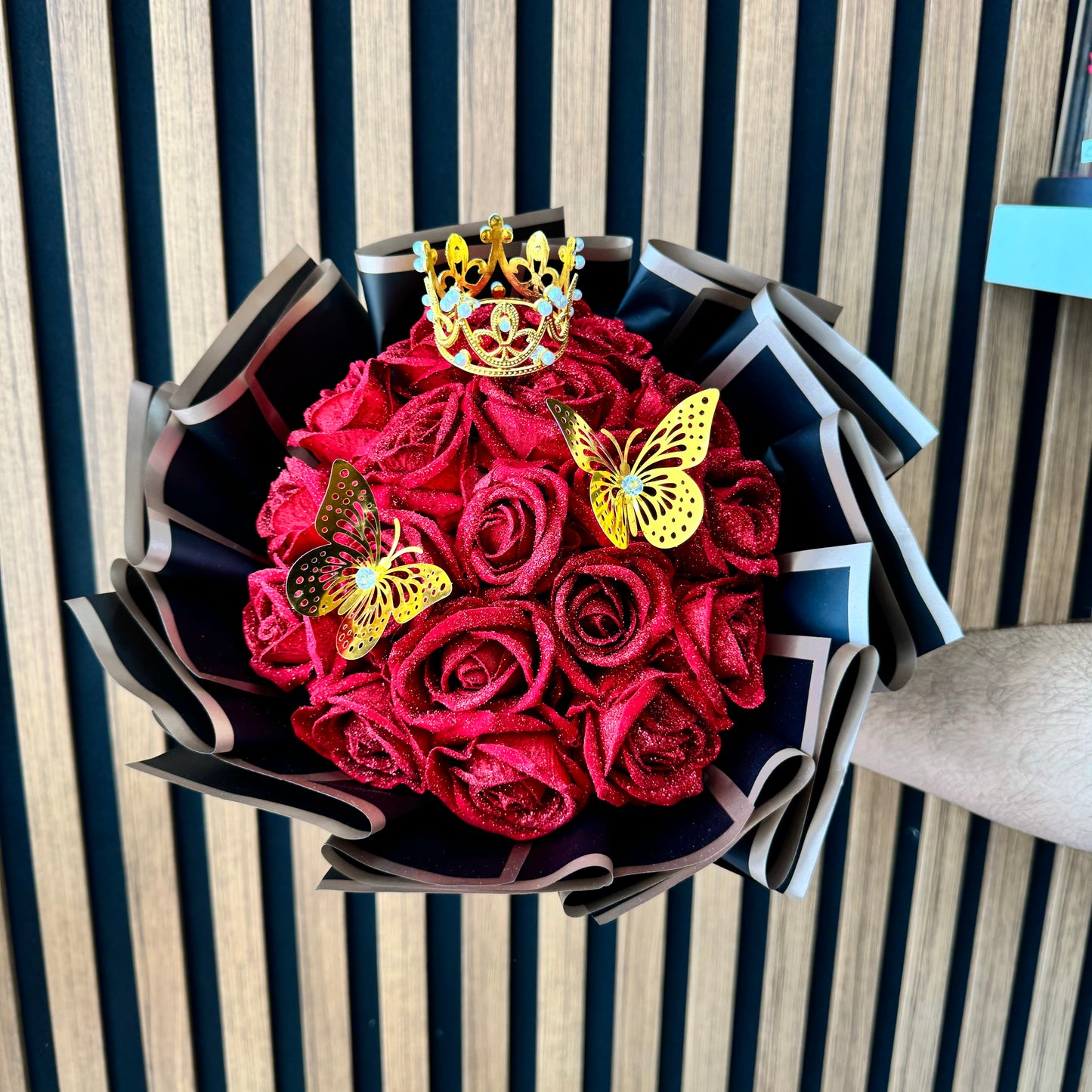 Red Glitter Roses Bouquet