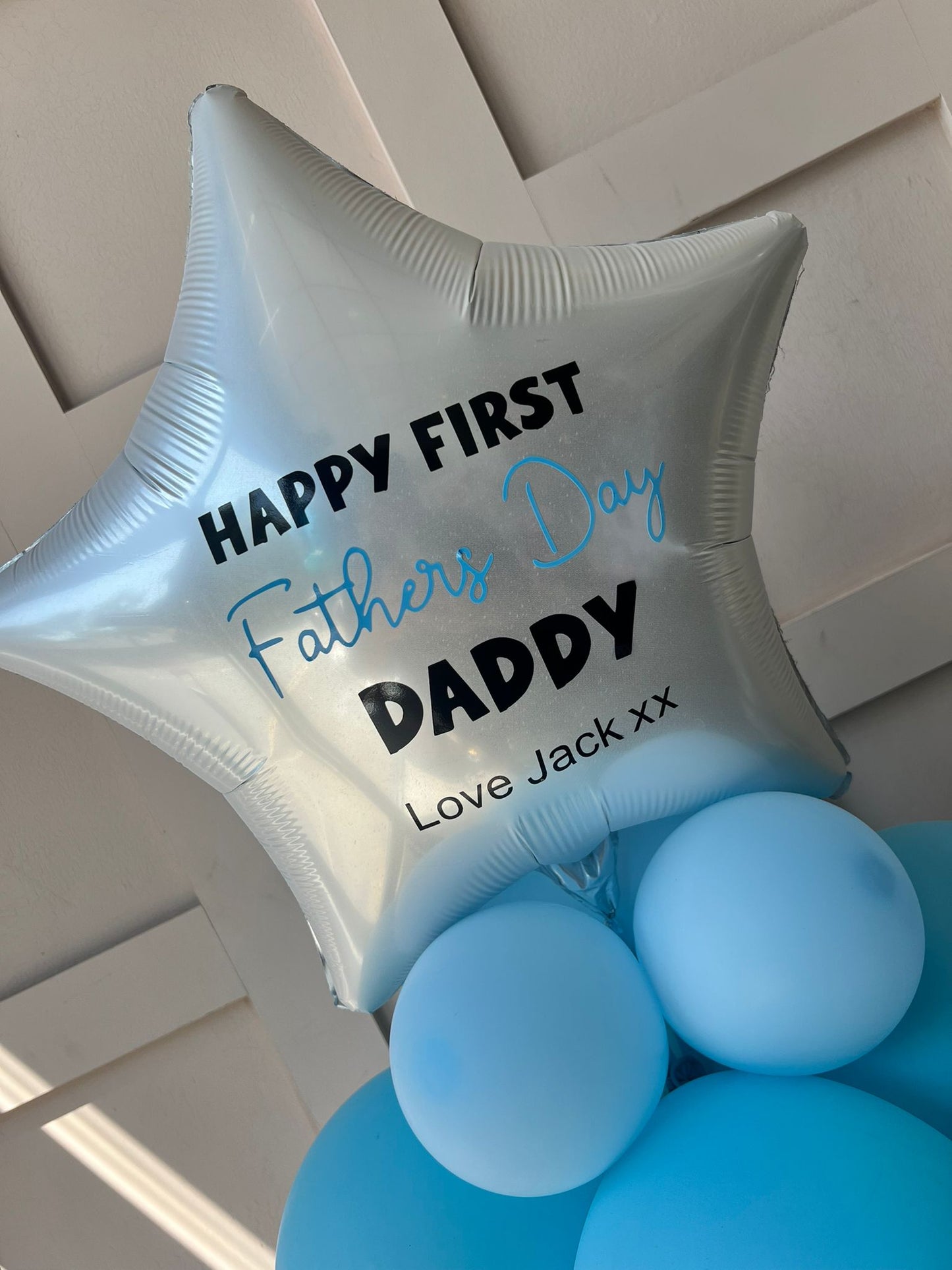 Fathers Day Table Top Balloon Bunch