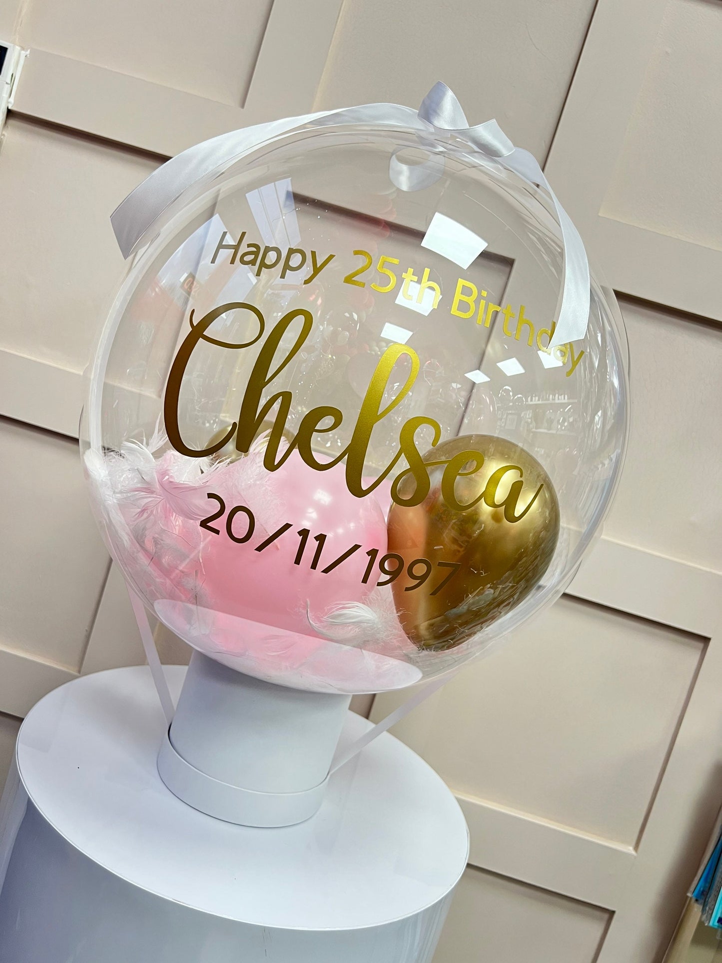 Happy Birthday Balloon x Hat Box Customised Balloon / Perfect for a Gift / Personalised to your choice Next Day Delivery