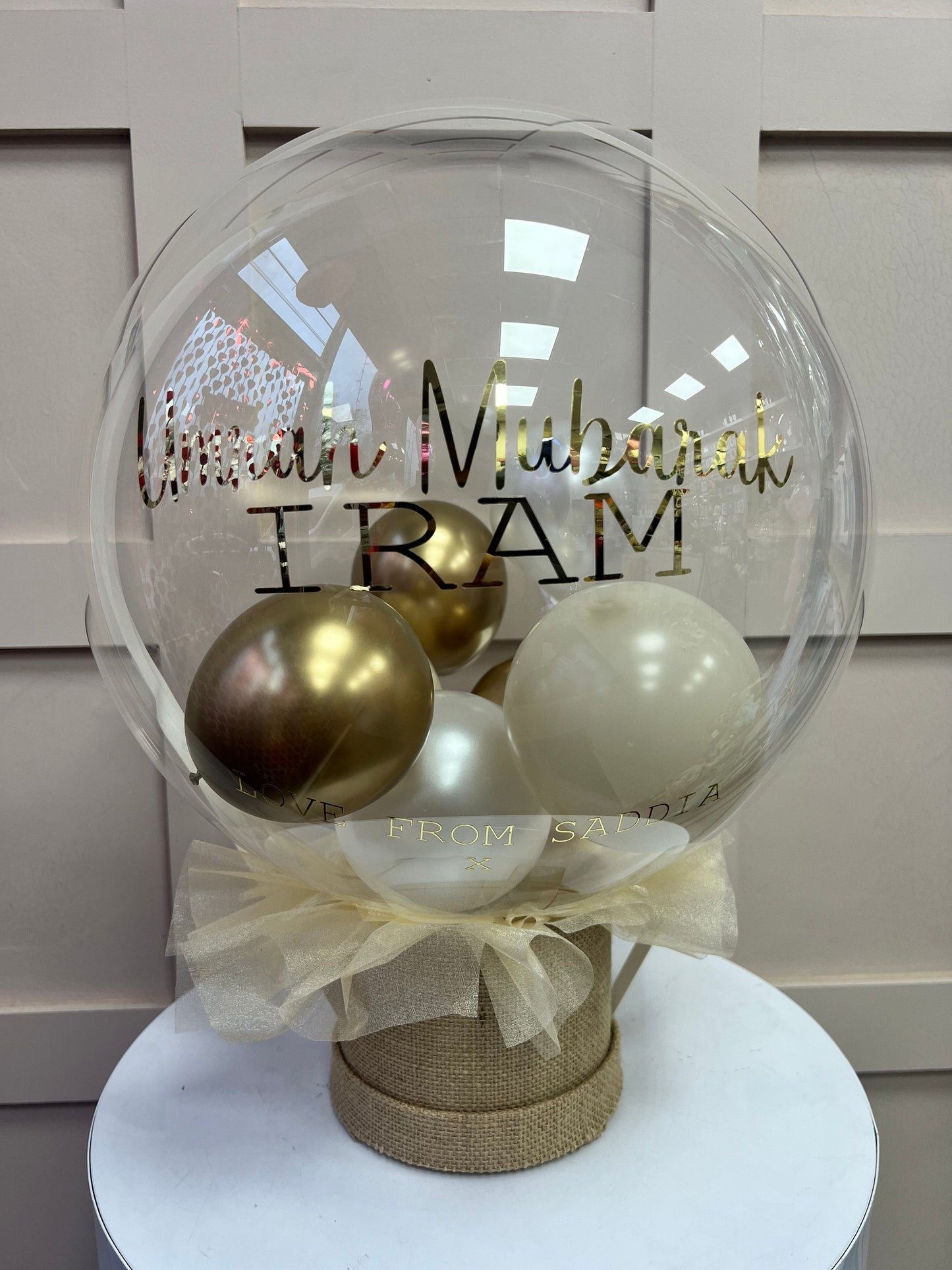 Umrah Mubarak Balloon Hat Box Customised Balloon / Perfect for a UmrahCelebrate any special occasion or event with our Personalised Balloons – these will arrive to deliver happiness and delight for all ages.

Create the perfect surprisBalloon land uk ltdBalloon land uk ltd