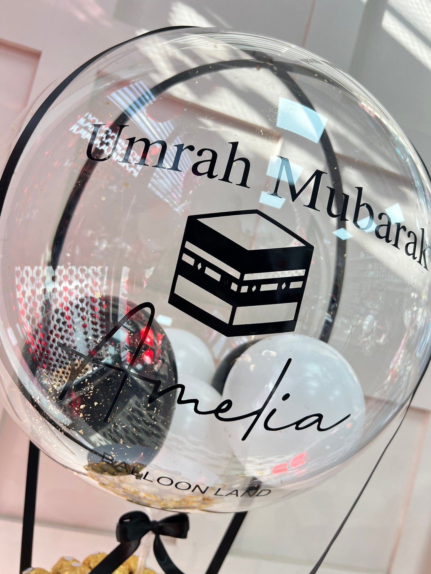 Umrah Mubarak Balloon x Chocolate Bouquet / Perfect for a Umrah ReturnCelebrate any special occasion or event with our Personalised Balloons – these will arrive to deliver happiness and delight for all ages.

Create the perfect surprisBalloon land uk ltdBalloon land uk ltd