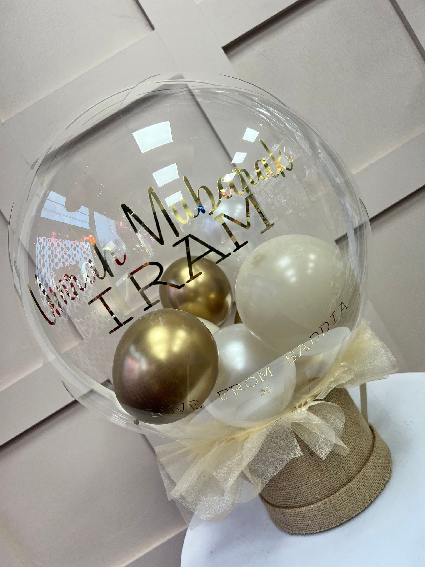 Umrah Mubarak Balloon Hat Box Customised Balloon / Perfect for a UmrahCelebrate any special occasion or event with our Personalised Balloons – these will arrive to deliver happiness and delight for all ages.

Create the perfect surprisBalloon land uk ltdBalloon land uk ltd