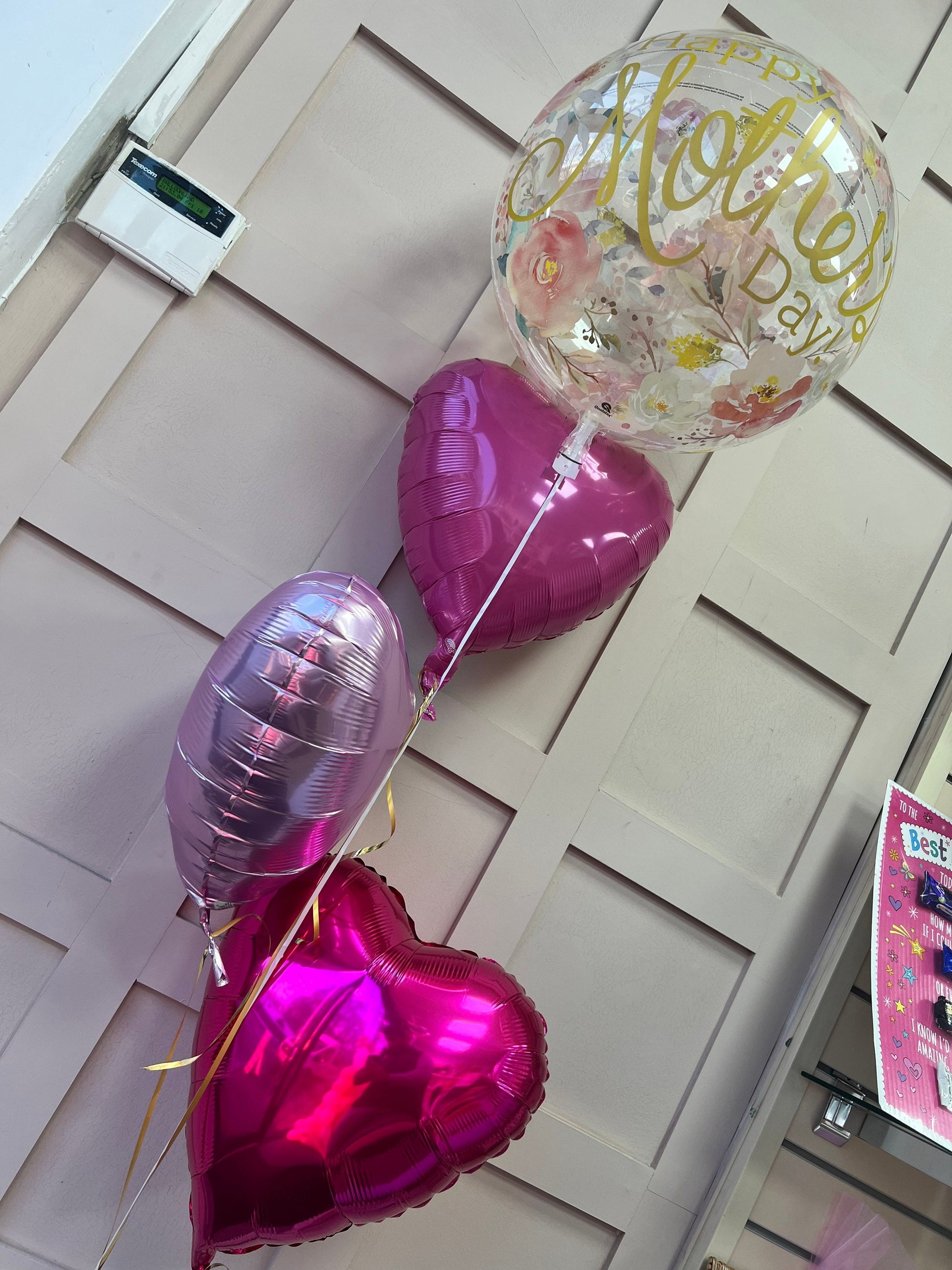 mothers day balloon bouquetCelebrate any special occasion or event with our Personalised Balloons – these will arrive to deliver happiness and delight for all ages.

Create the perfect surprisBalloon land uk ltdBalloon land uk ltd