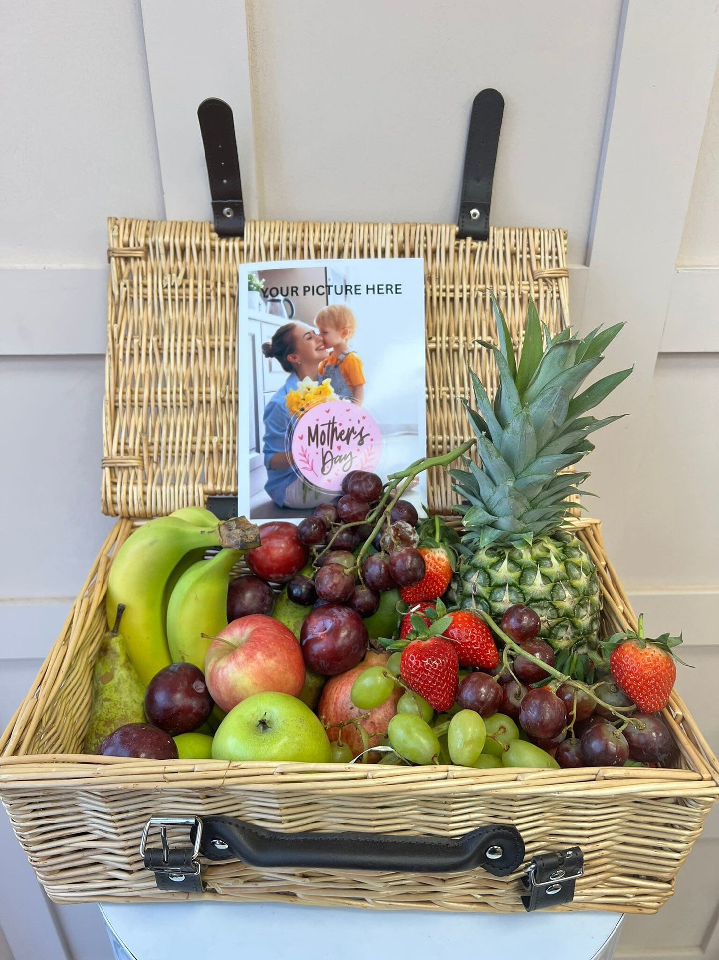 Mother Day fruit gift hamper, gift hamper mothers day