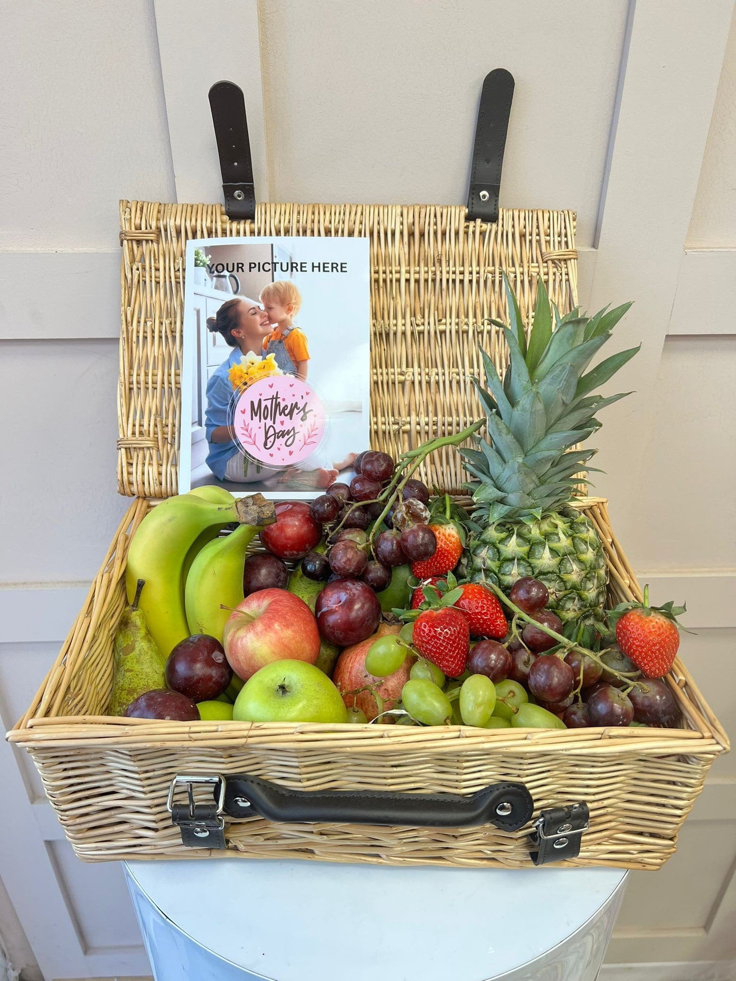 Mother Day fruit gift hamper, gift hamper mothers day