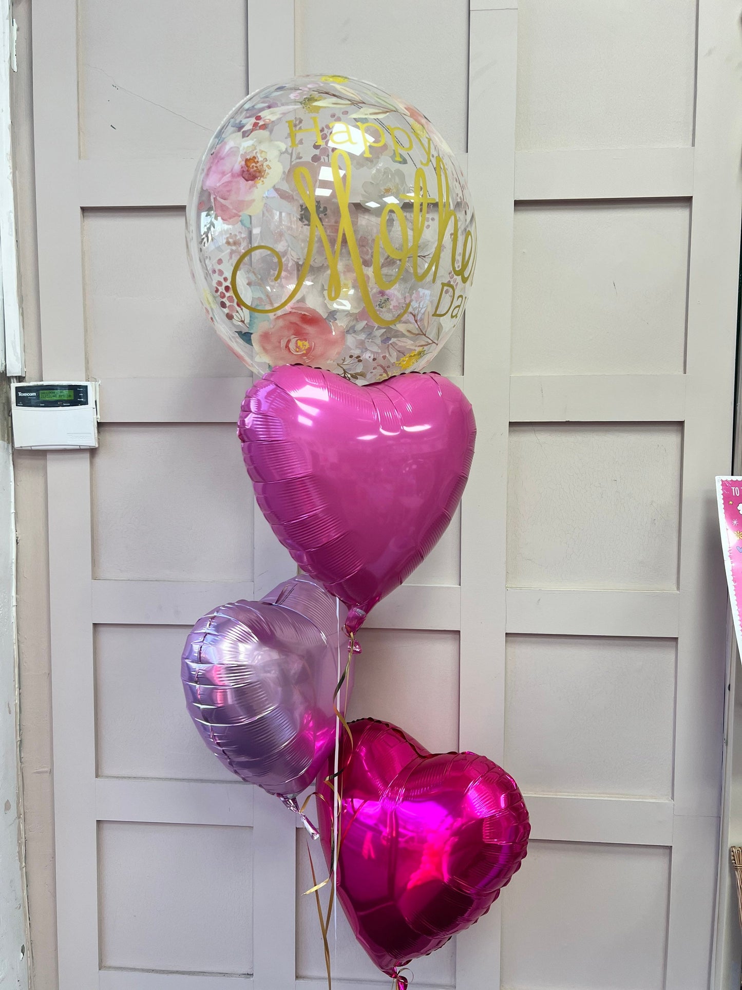 mothers day balloon bouquetCelebrate any special occasion or event with our Personalised Balloons – these will arrive to deliver happiness and delight for all ages.

Create the perfect surprisBalloon land uk ltdBalloon land uk ltd