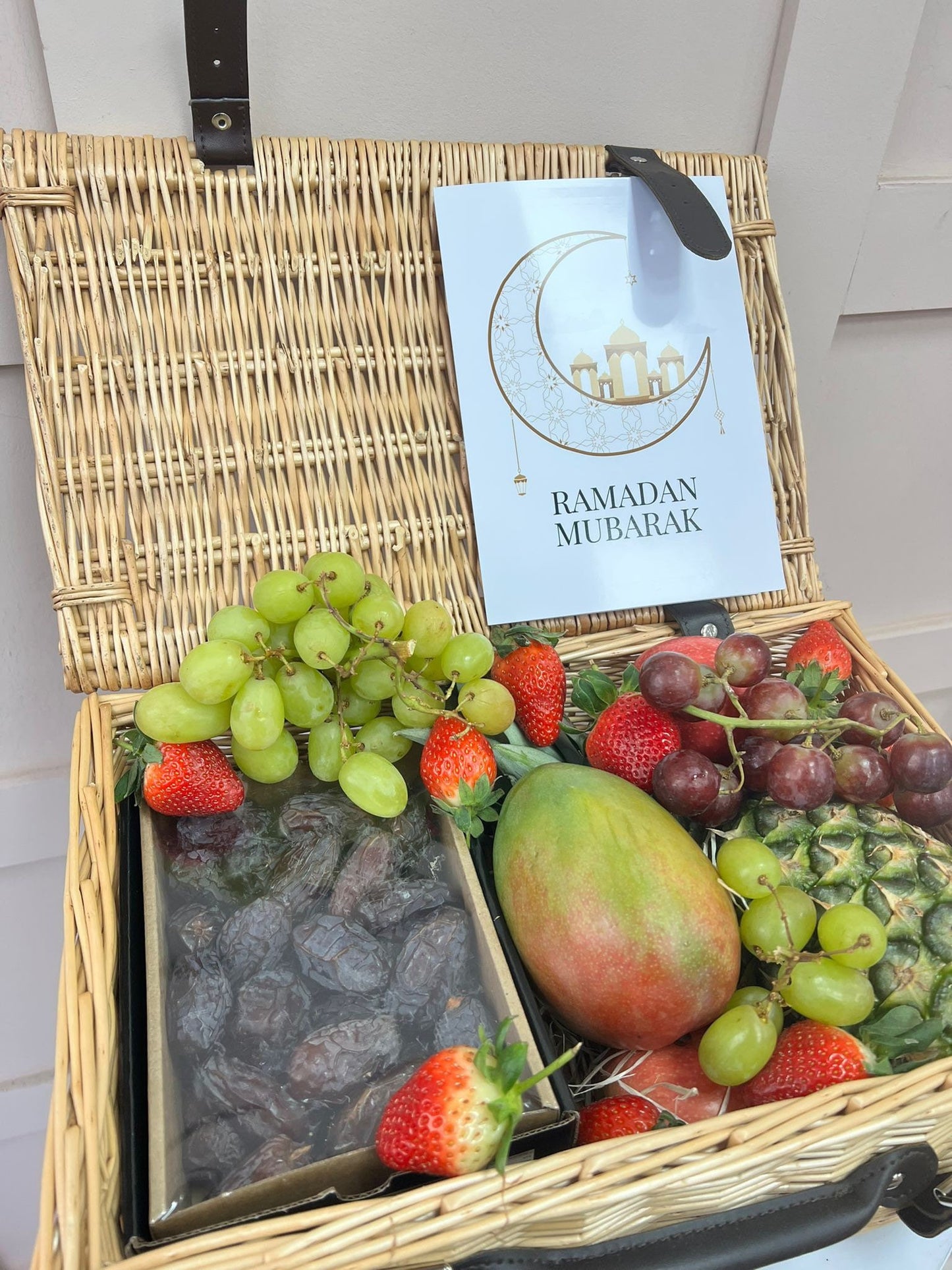 Fresh Fruit Hamper / Ramadan gift