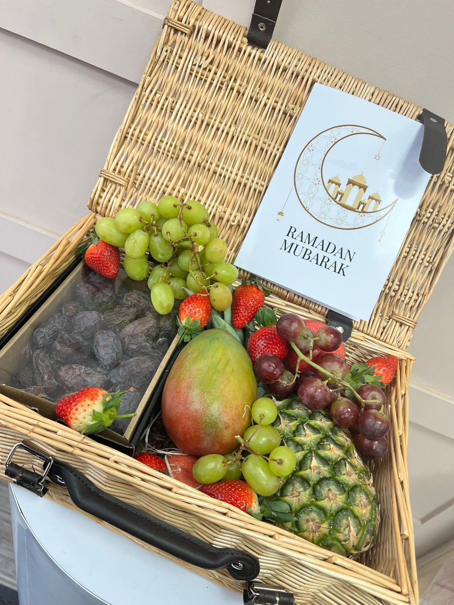 Fresh Fruit Hamper / Ramadan gift